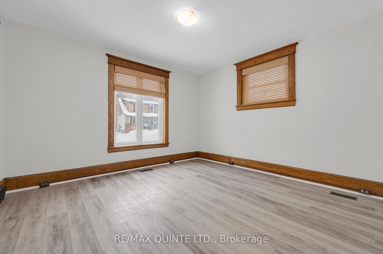 185 Foster Avenue • Belleville, ON photo 4
