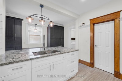 185 Foster Avenue • Belleville, ON photo 9