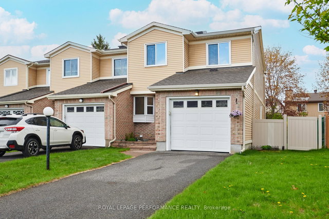 13 Shadetree Crescent