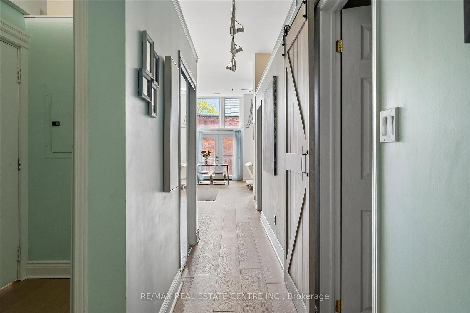 276 King Street W, Unit 213 - Photo 10