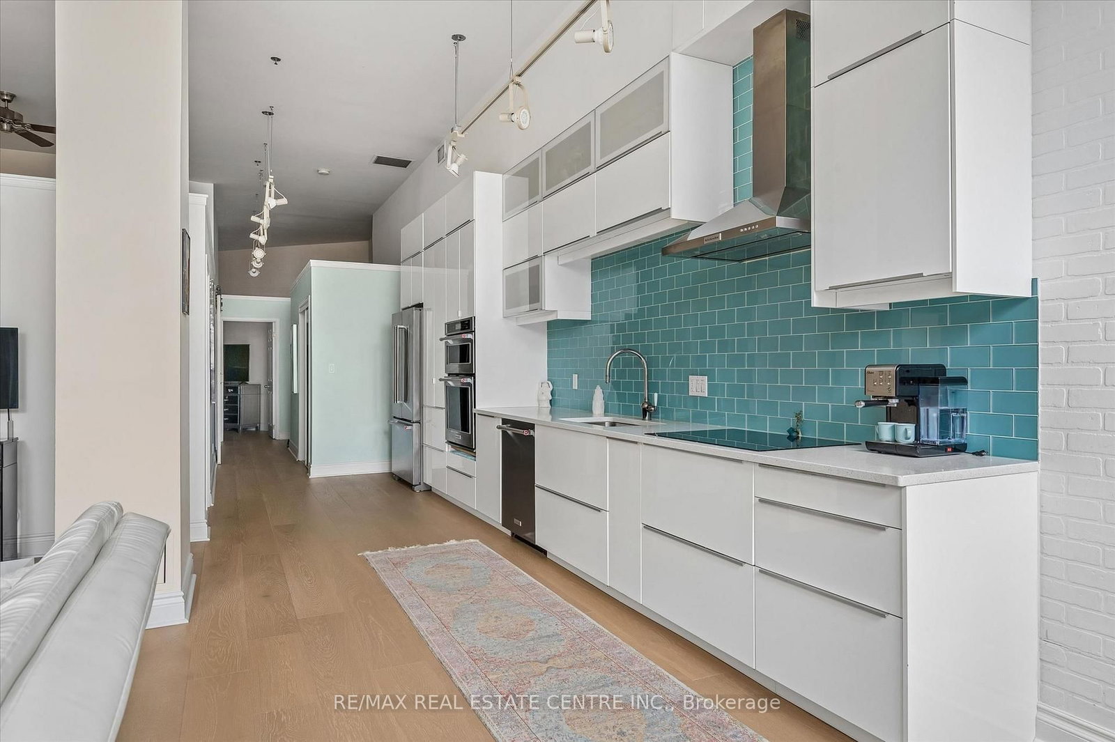 276 King Street W, Unit 213 - Photo 12