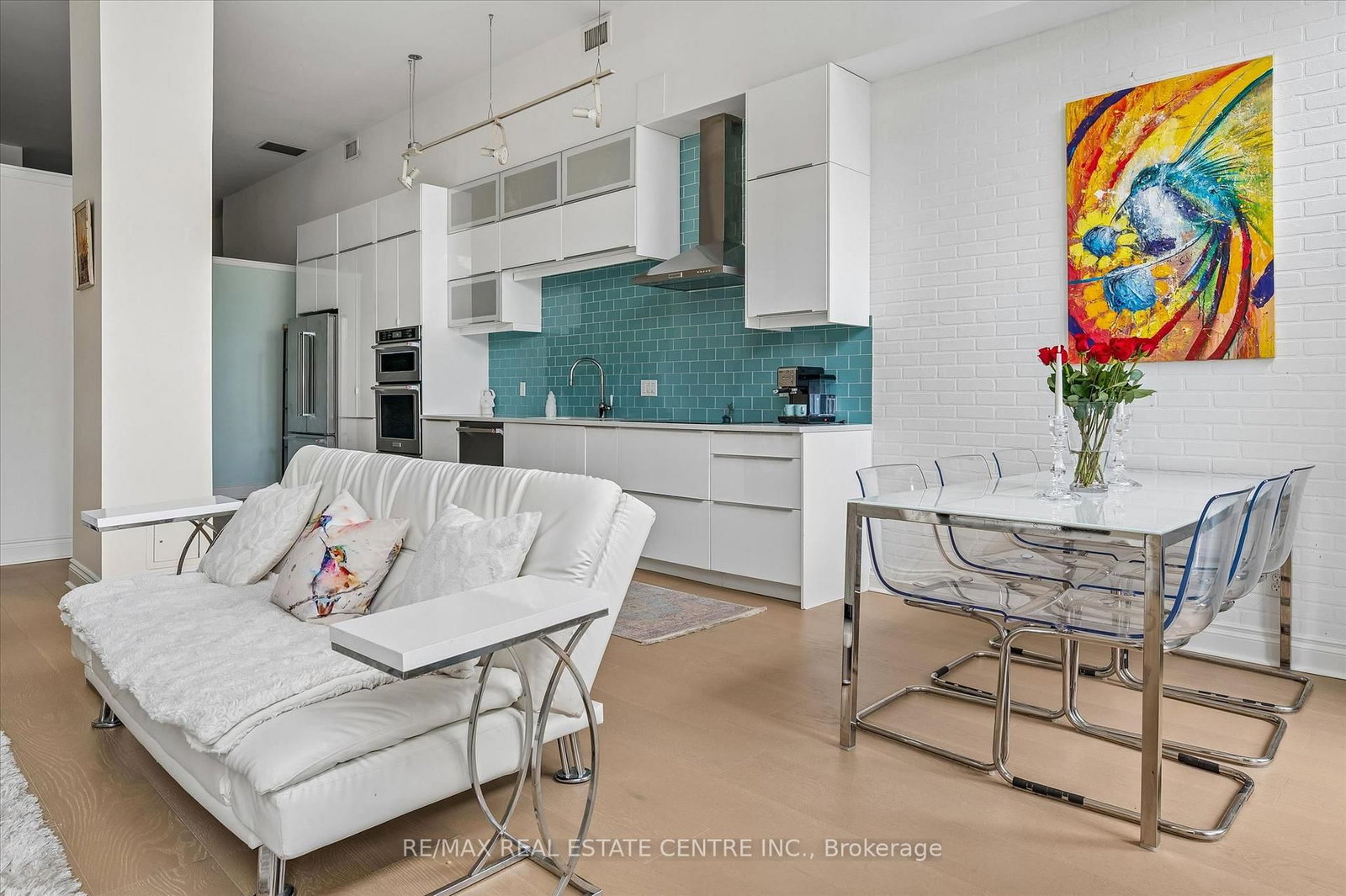 276 King Street W, Unit 213 - Photo 23