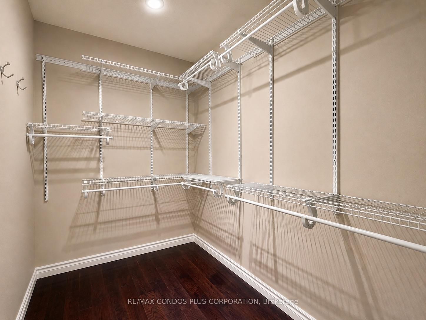 859 Brandenburg Boulevard - Photo 20