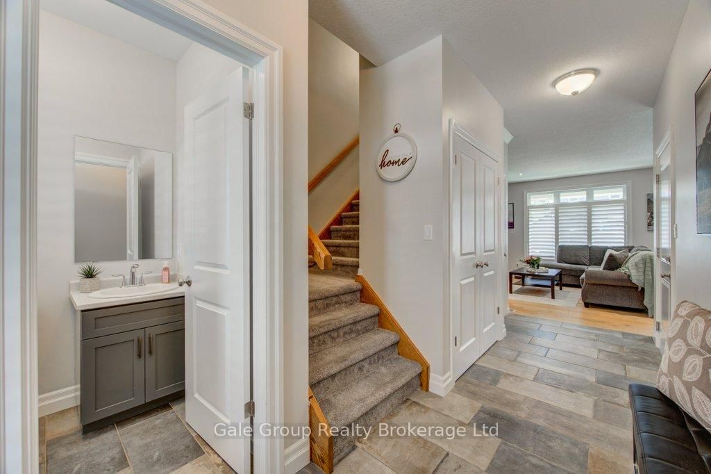 971 Downing Drive • Woodstock, ON photo 4