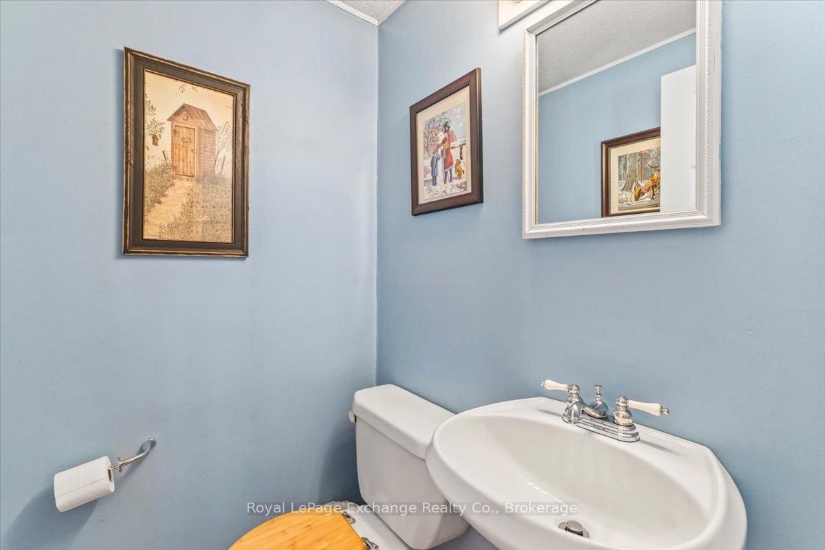 27 Inverlyn Crescent S • Kincardine, ON photo 11