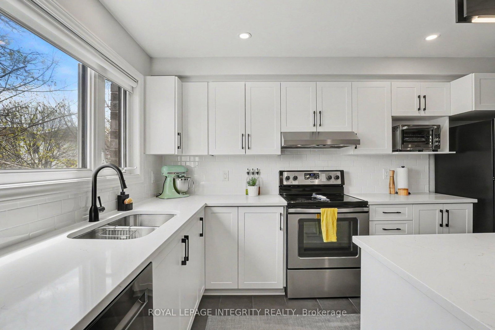 63 Mersey Drive, Unit 40 - Photo 13