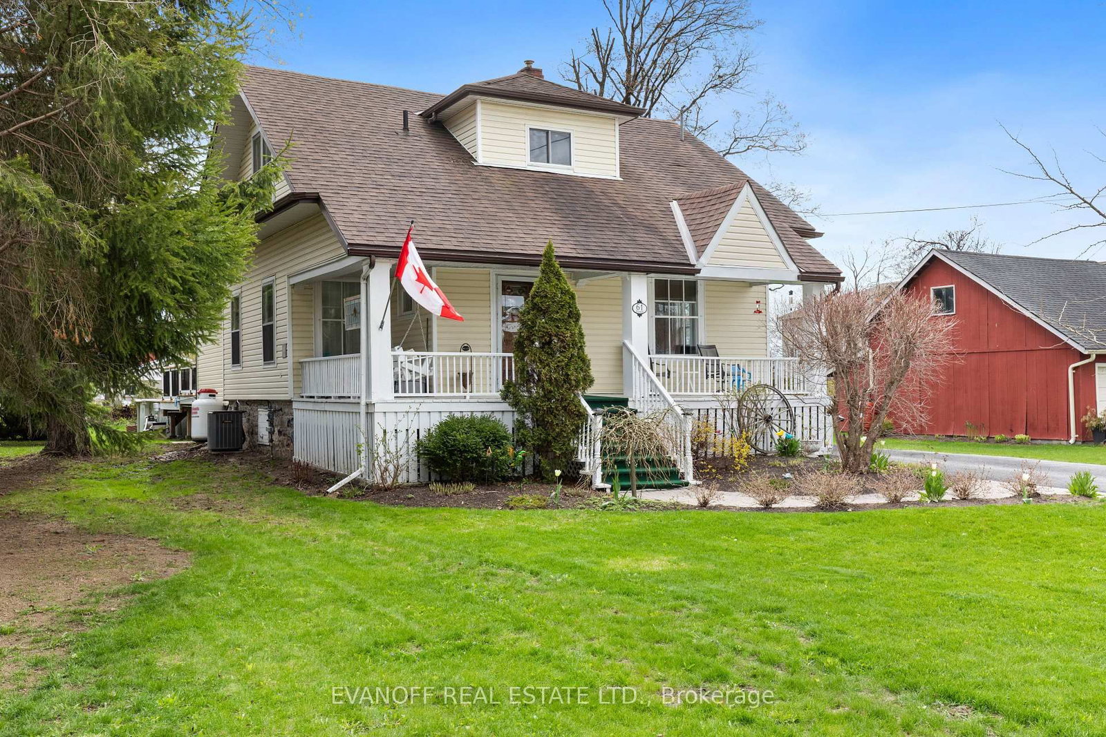61 Bond Street W • Kawartha Lakes, ON photo 2