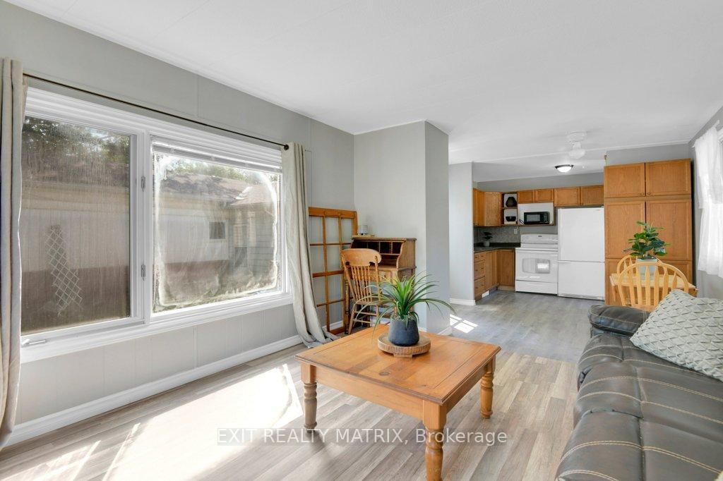 8930 Lynwood Park Private • Ottawa, ON photo 11