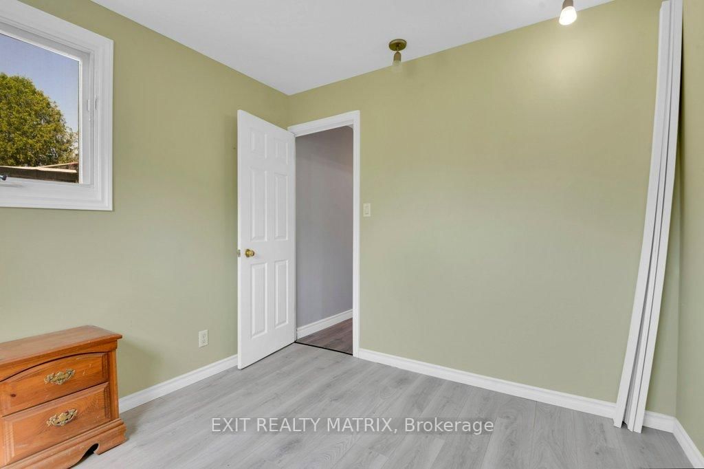 8930 Lynwood Park Private • Ottawa, ON photo 18