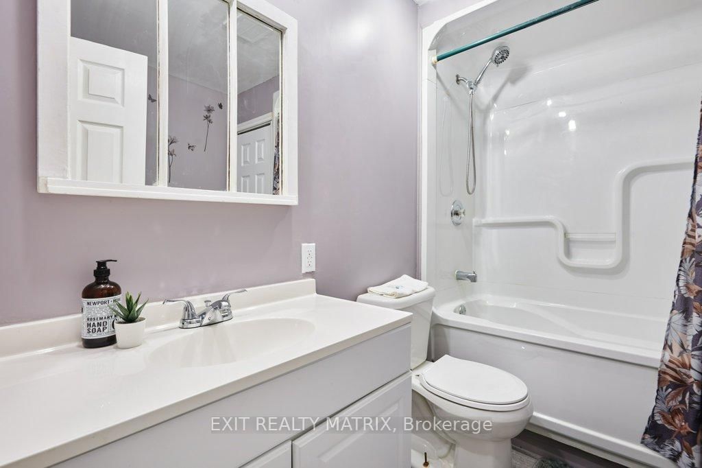 8930 Lynwood Park Private • Ottawa, ON photo 21
