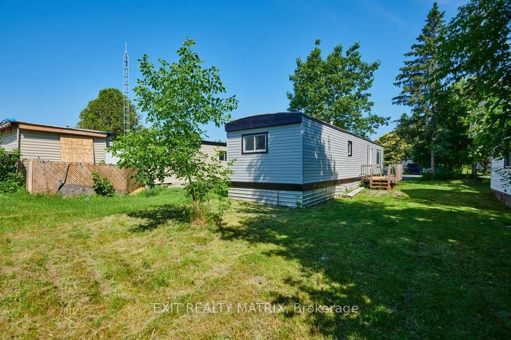 8930 Lynwood Park Private • Ottawa, ON photo 25