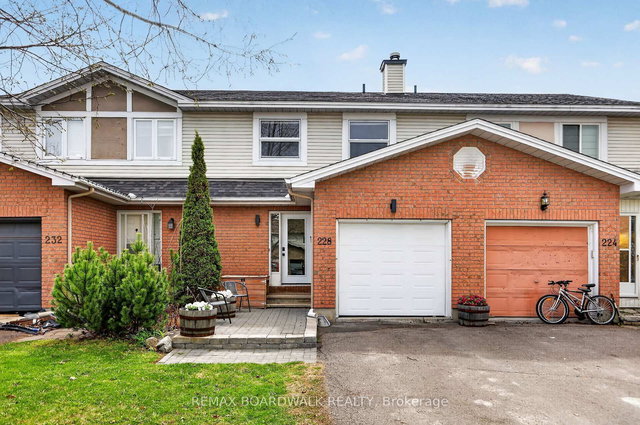 228 Jamieson Street