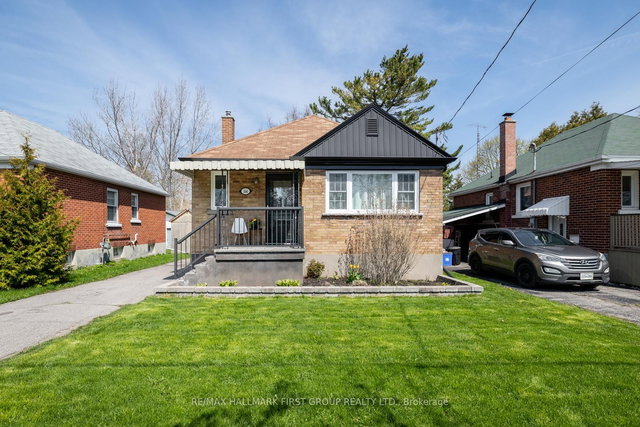 144 Spencer Street E