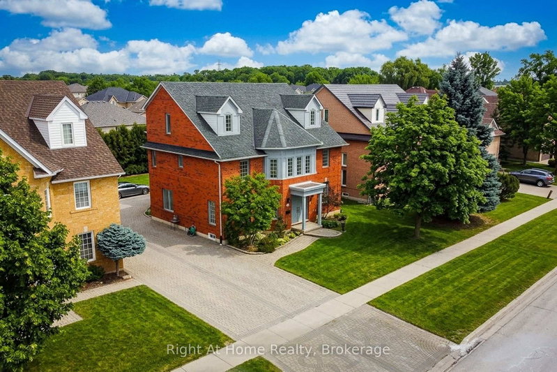 85 Meadowlands Boulevard