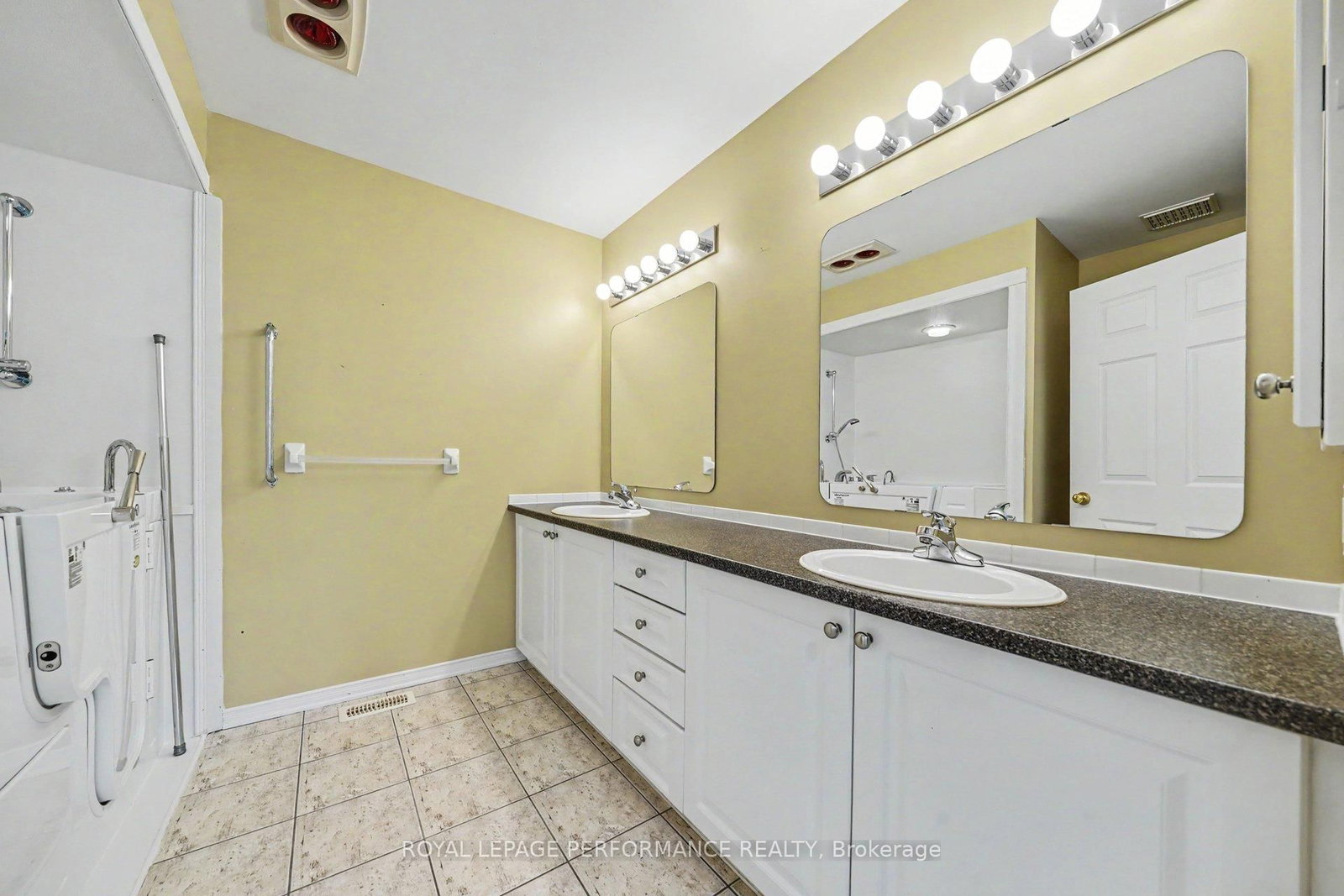 19 Settlers Ridge Way • Ottawa, ON photo 14