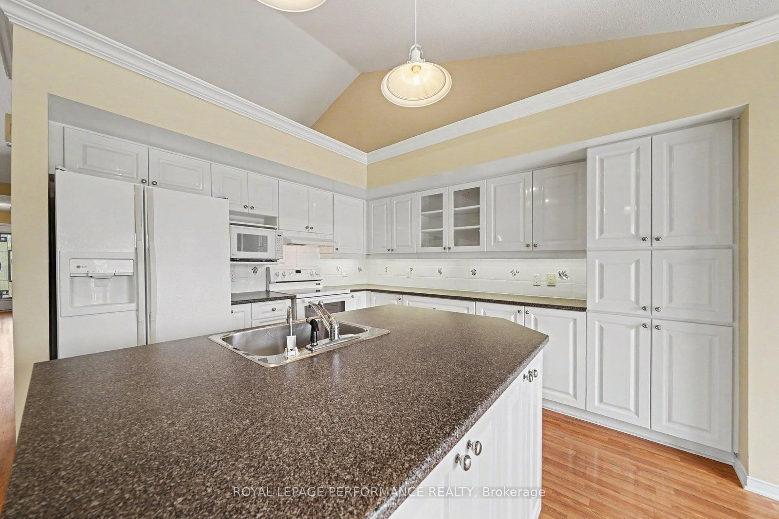 19 Settlers Ridge Way • Ottawa, ON photo 8