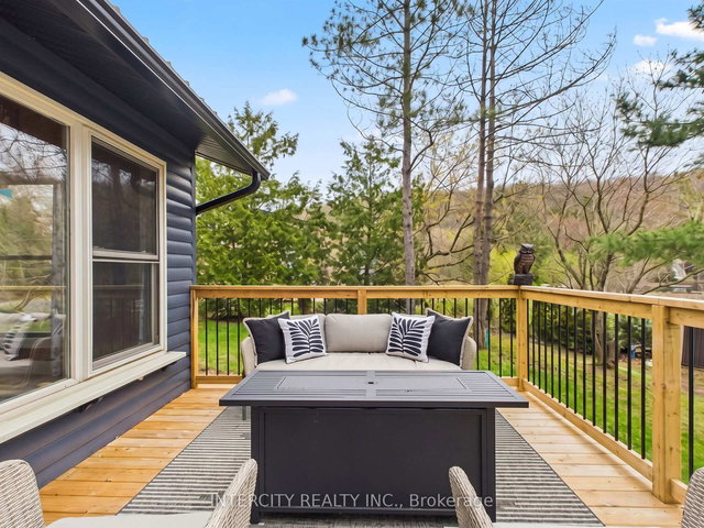 3 - 1052 Cove Road