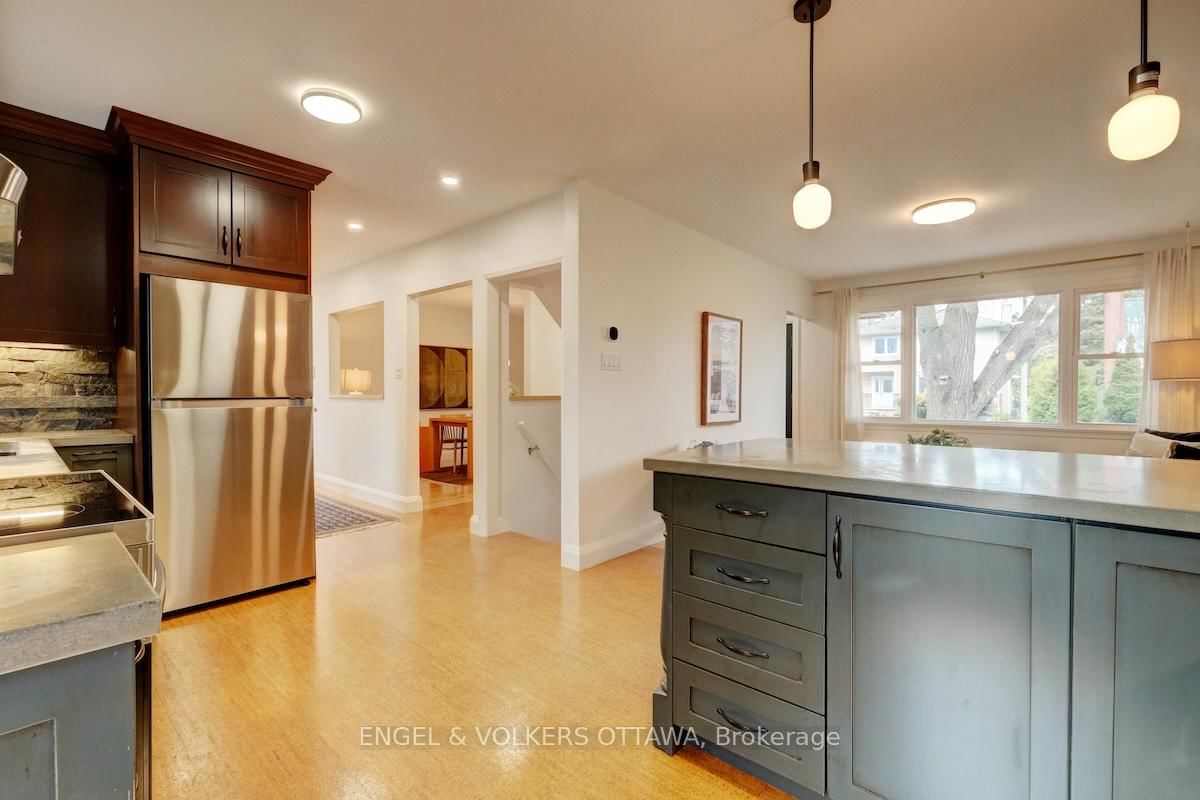 1812 Saunderson Drive - Photo 16