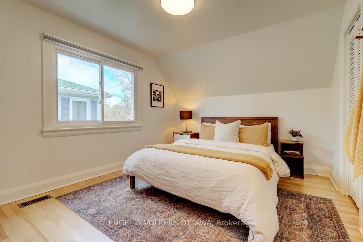 1812 Saunderson Drive - Photo 24