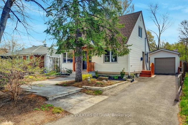 1812 Saunderson Drive