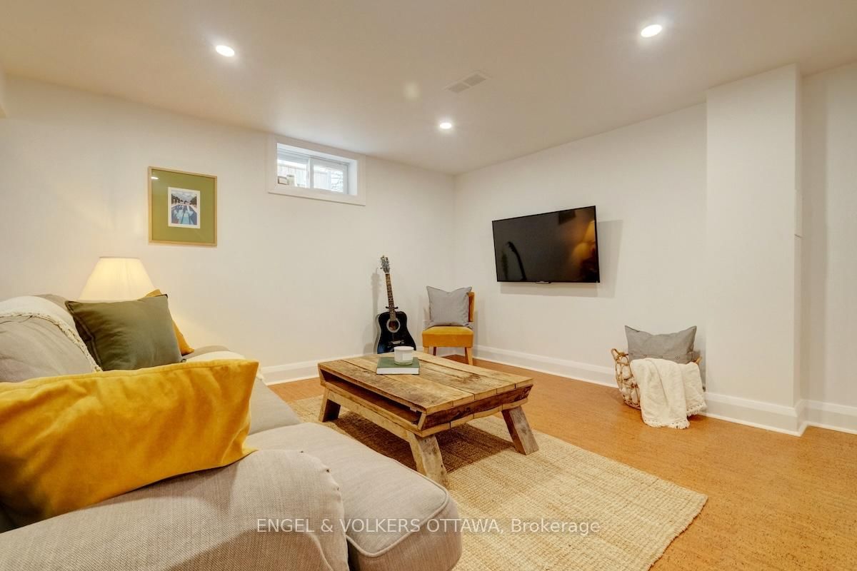 1812 Saunderson Drive - Photo 33