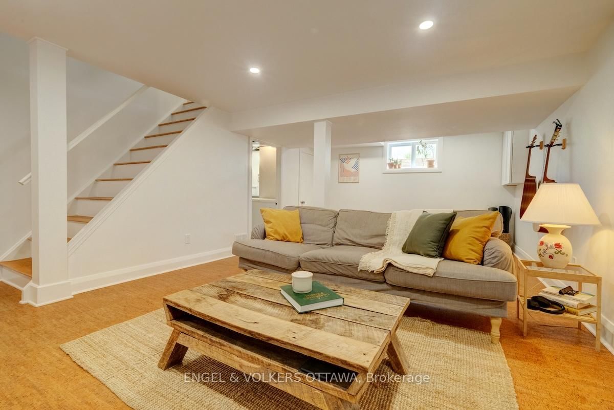 1812 Saunderson Drive - Photo 34