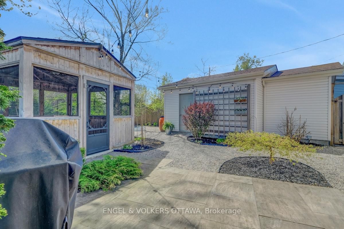 1812 Saunderson Drive - Photo 43