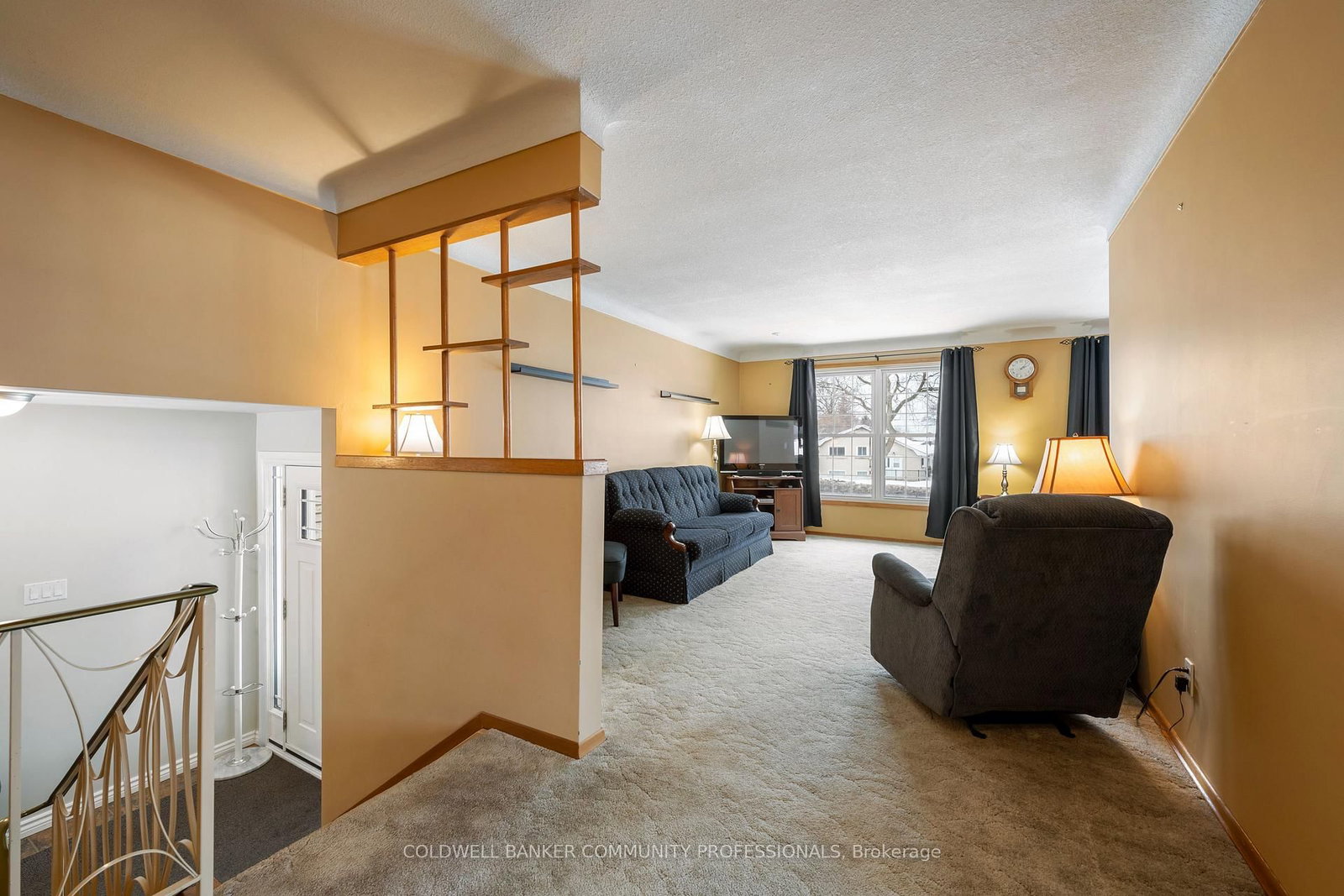 401 Mohawk Road W • Hamilton, ON photo 9