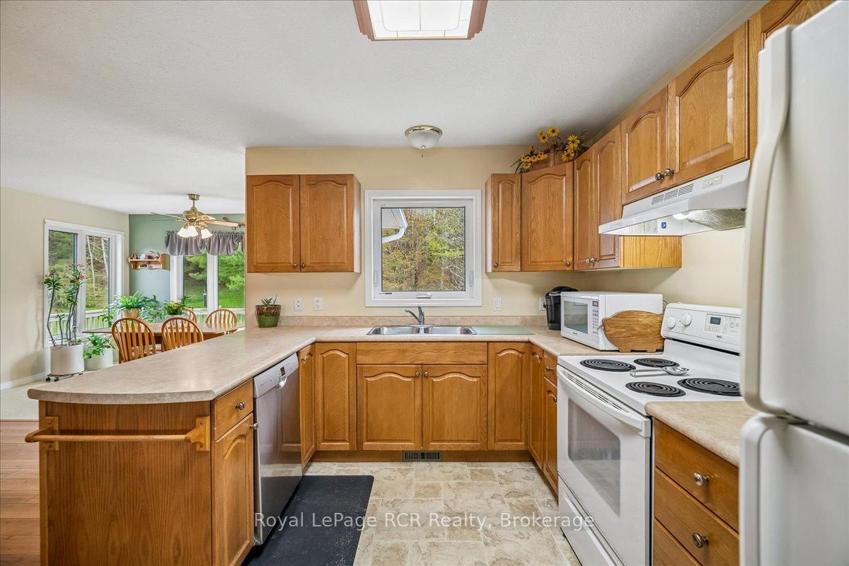 79668 Zion Church Road • Georgian Bluffs, ON photo 10