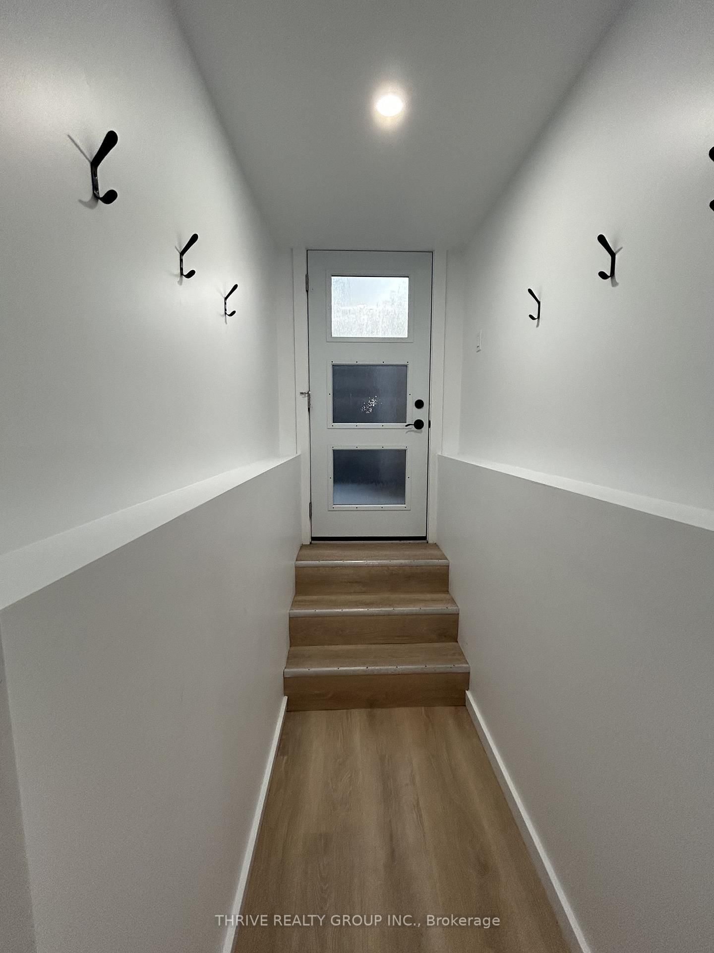 Lower - 27 Belgrave Avenue, London South 3
