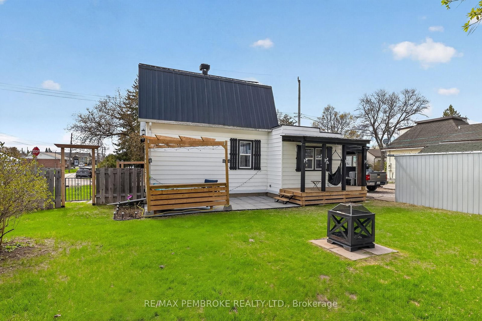 302 Willard Street • Pembroke, ON photo 24