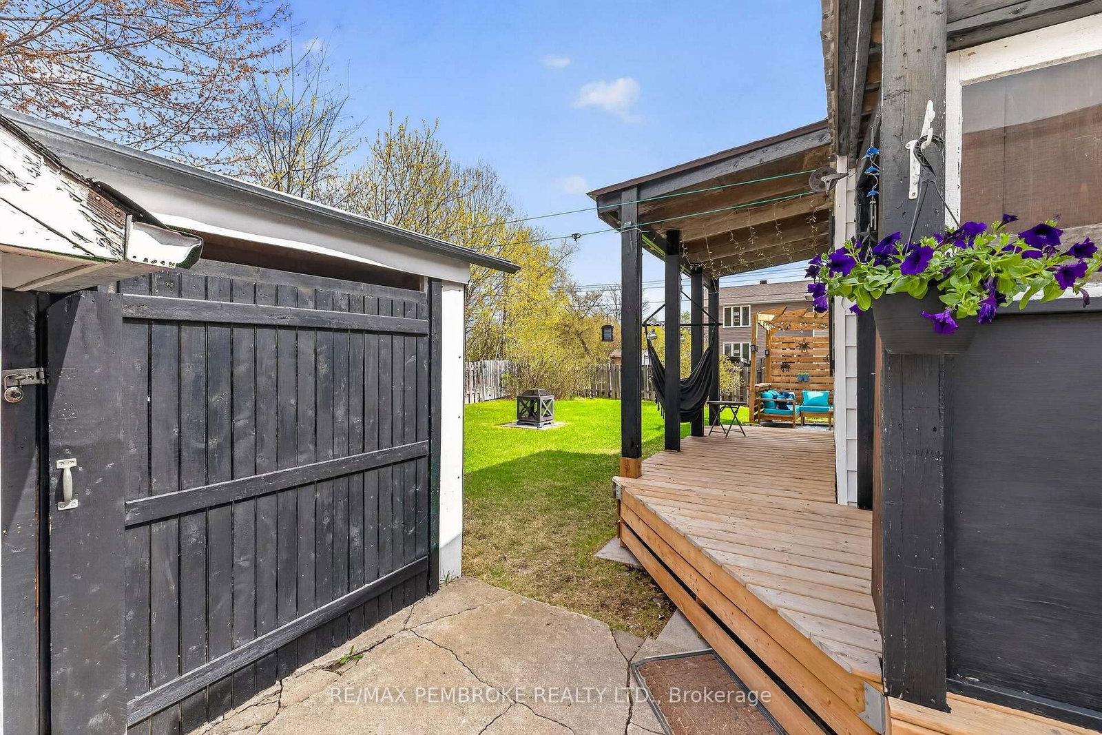 302 Willard Street • Pembroke, ON photo 4