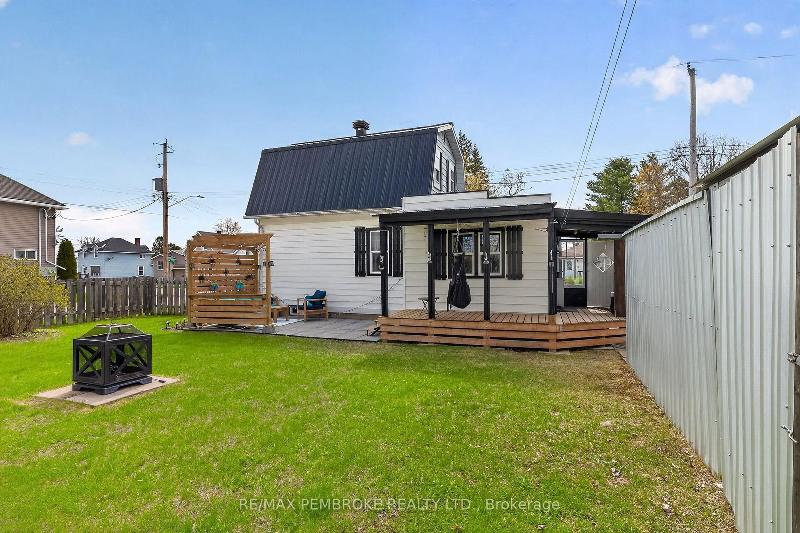 302 Willard Street • Pembroke, ON photo 5