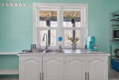 302 Willard Street • Pembroke, ON photo 7