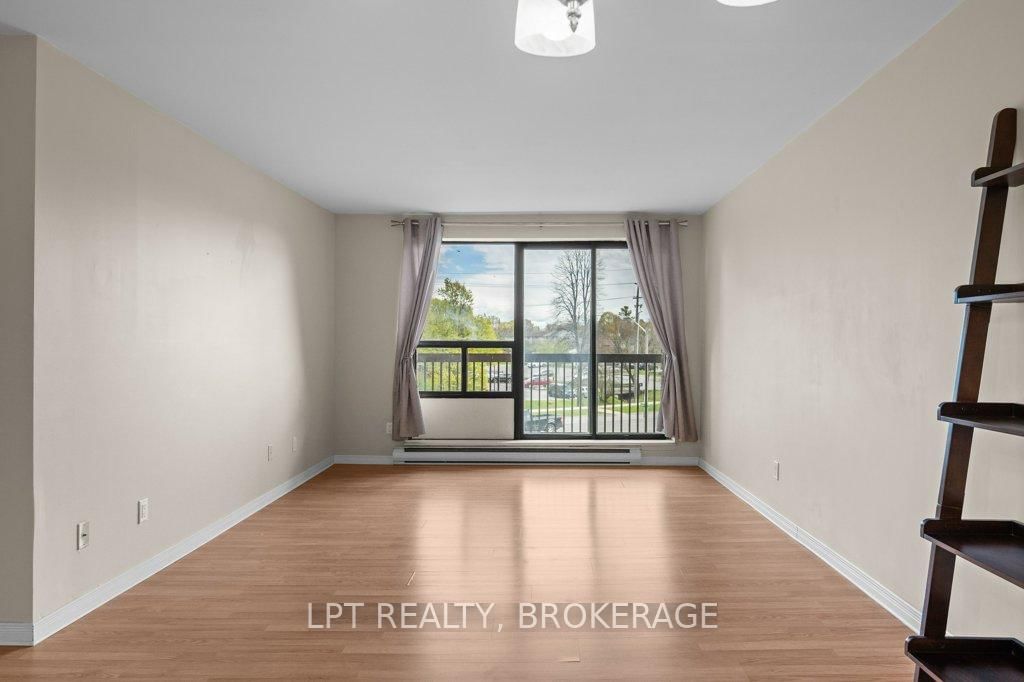 17 Eldon Hall Place • #303 • Kingston, ON photo 12