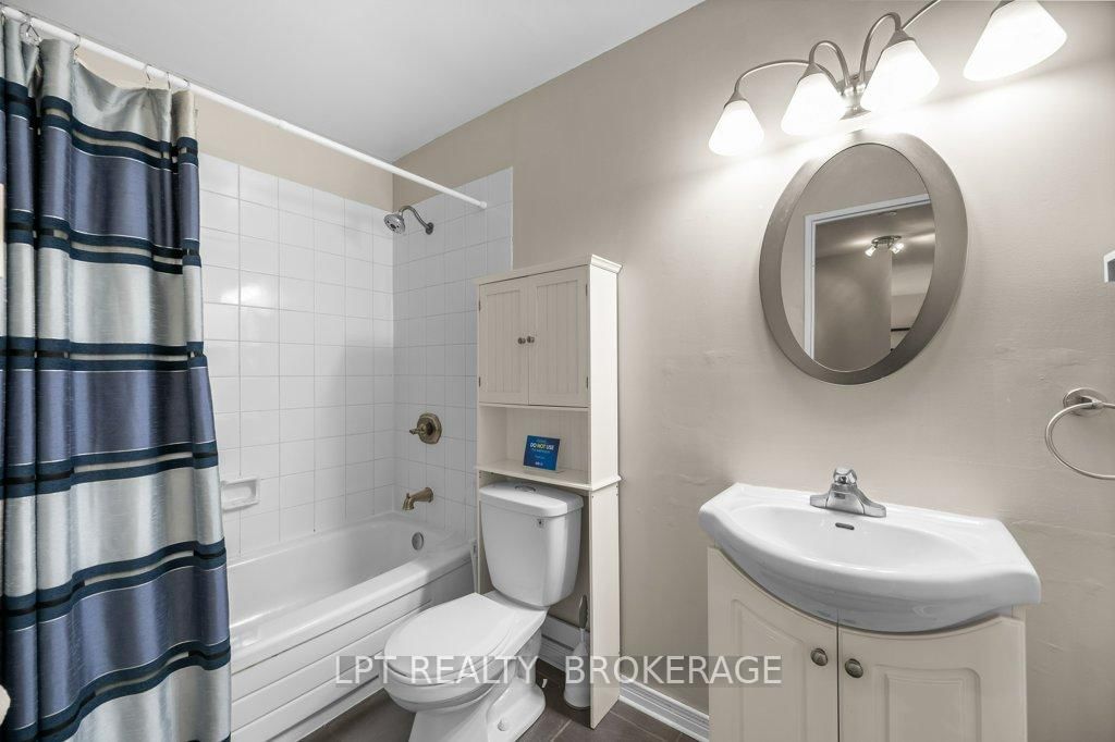 17 Eldon Hall Place • #303 • Kingston, ON photo 18