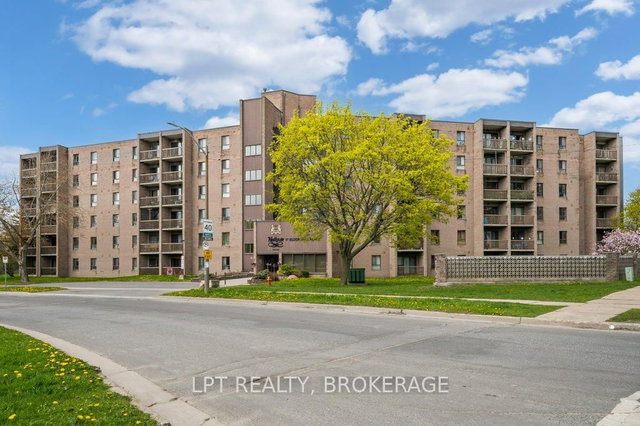 303 - 17 Eldon Hall Place