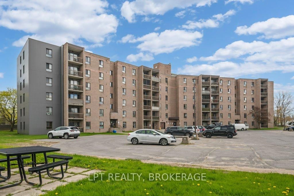 17 Eldon Hall Place • #303 • Kingston, ON photo 22