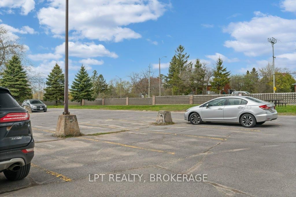 17 Eldon Hall Place • #303 • Kingston, ON photo 29
