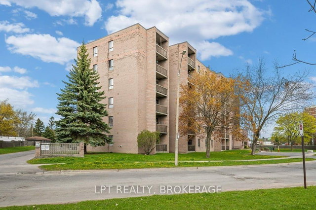 303 - 17 Eldon Hall Place