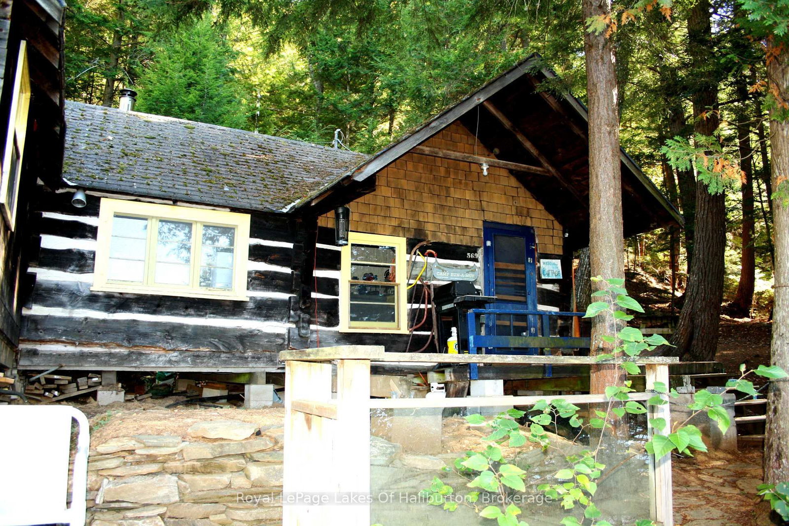 13303 Little Hawk Lake - South Shore • Algonquin Highlands, ON photo 11