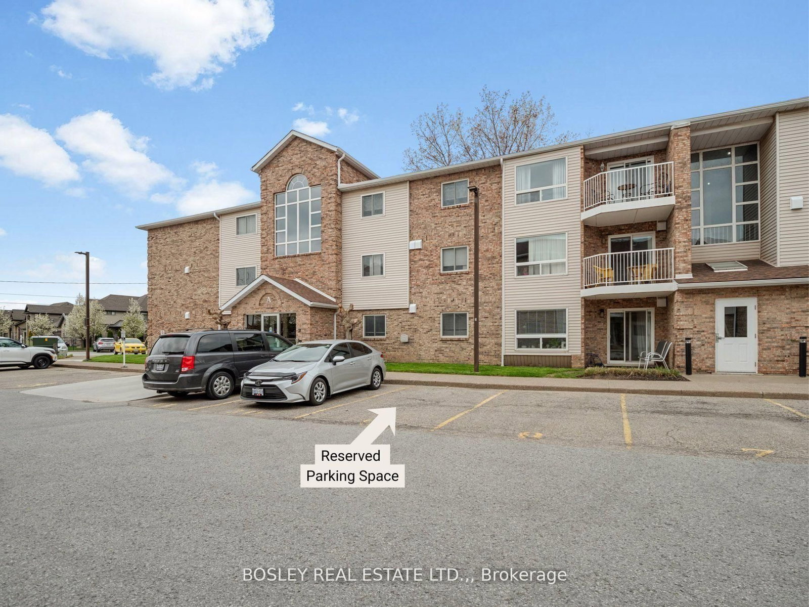 1061 Vansickle Road N, Unit 205A - Photo 3