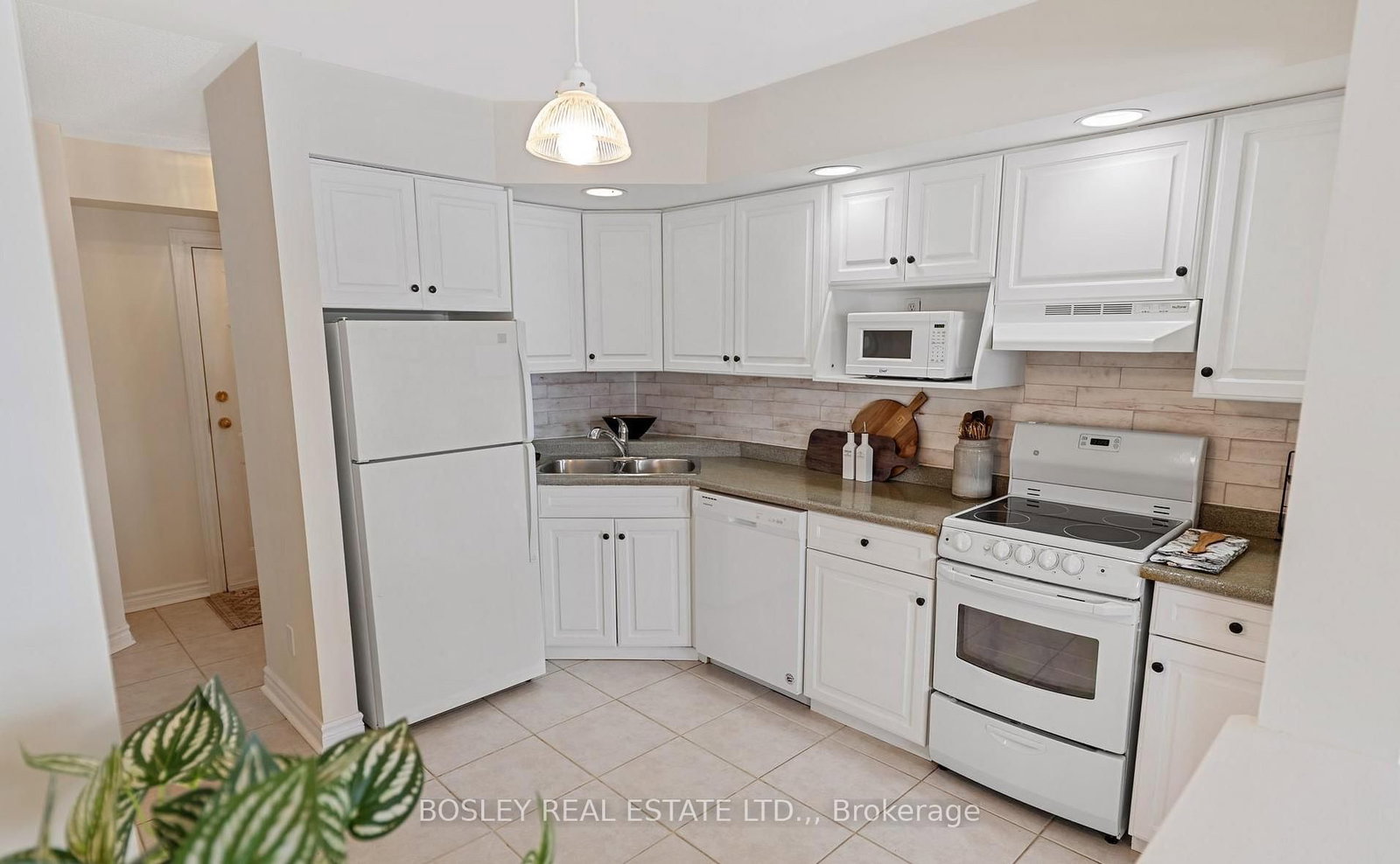 1061 Vansickle Road N, Unit 205A - Photo 5