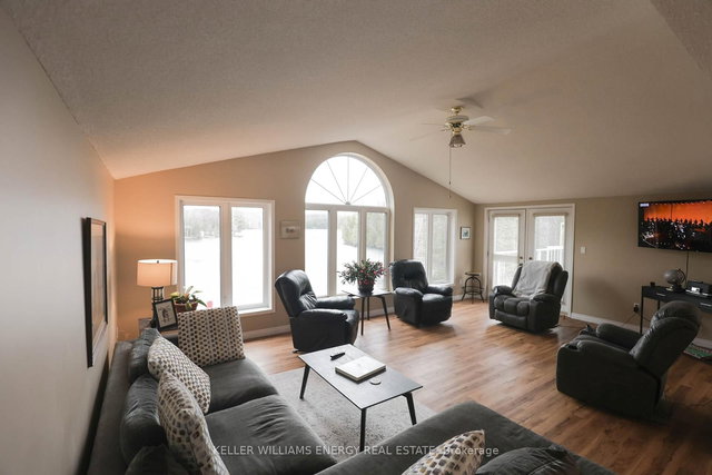 112 Bay Shore Drive
