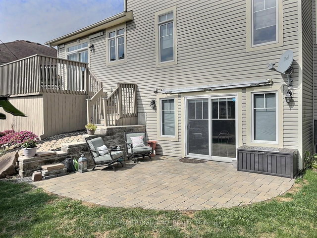403 Brock Street W