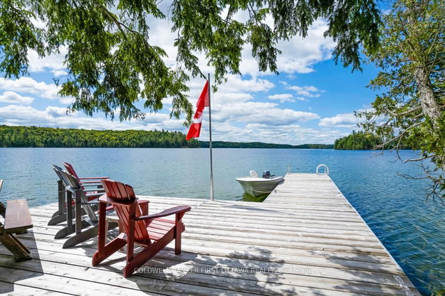 2275 Palmerston Lake