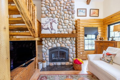 24479 Holland Sydenham Townline — more photos