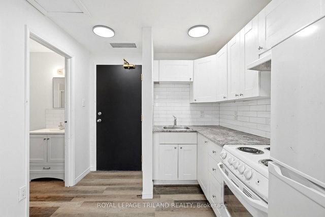 302 - 423 Richmond Street