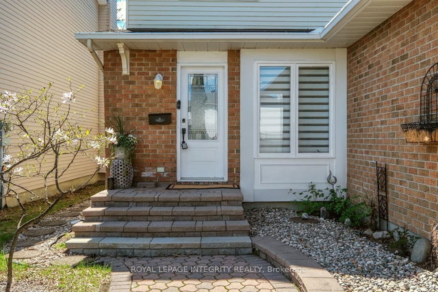1575 Des Grives Crescent