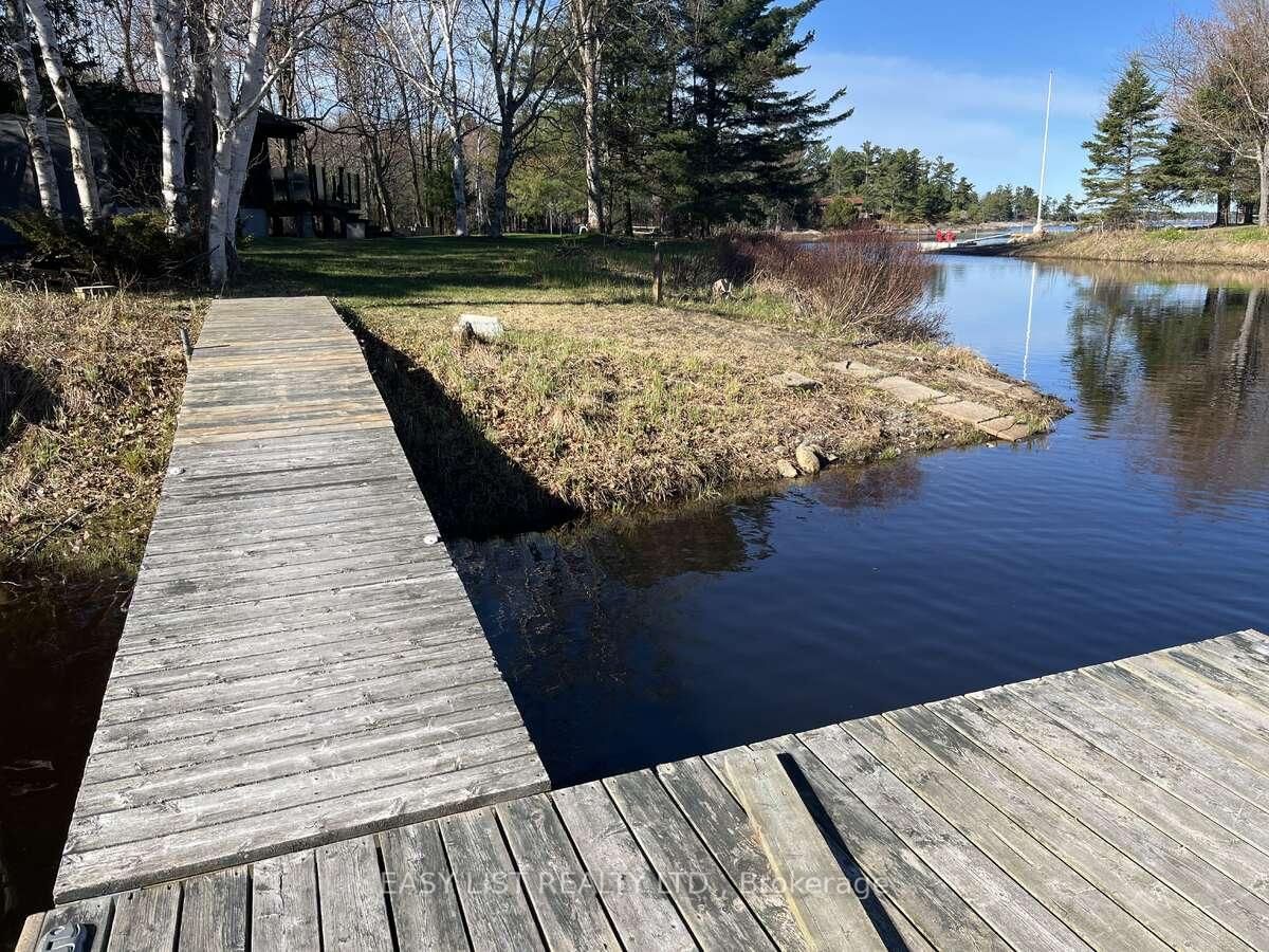16 Leaside Drive • The Archipelago, ON photo 10